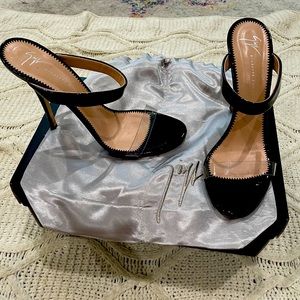 Giuseppe Zanotti Black Patent Leather Mule